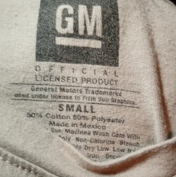 General Motors Stingray T-shirt - Picture 3 of 3